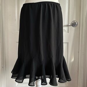 Black frilly skirt size medium vintage